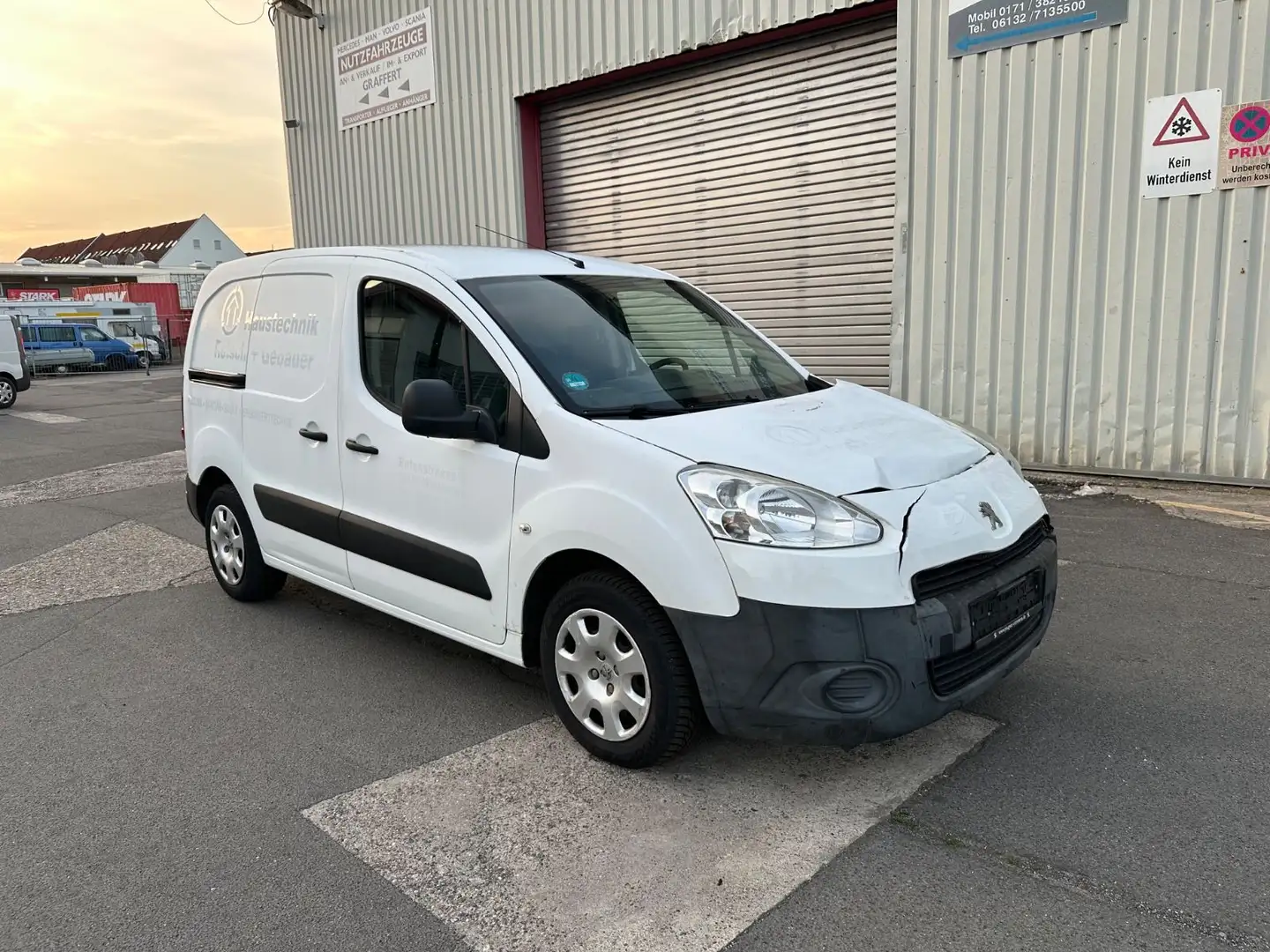 Peugeot Partner 1.6HDI L1 Komfort 1.Hand 3-Sitze Weiß - 1