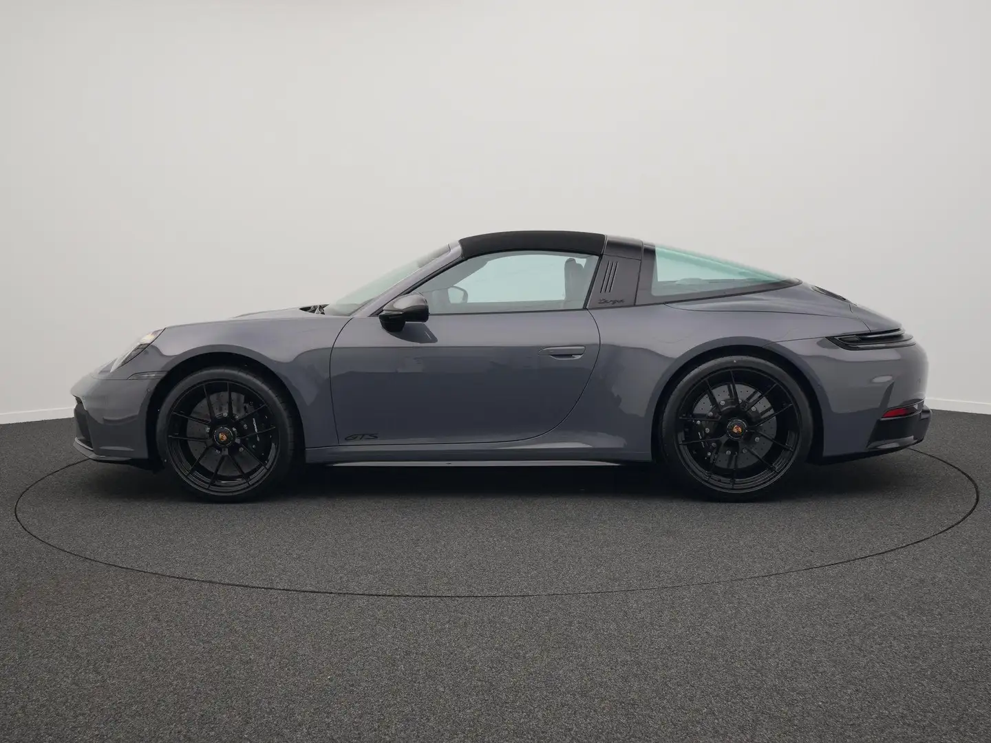Porsche 992 Targa 4 GTS Grijs - 2