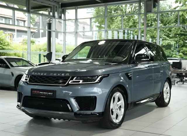 Land Rover Range Rover Sport view 4