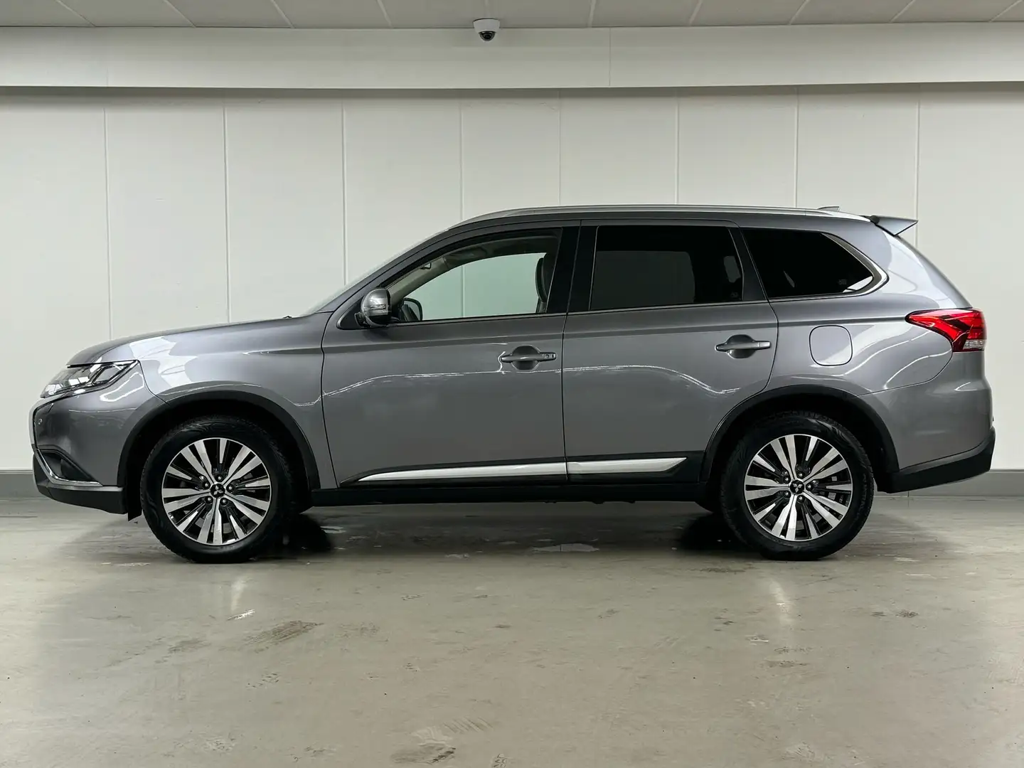 Mitsubishi Outlander 2.0I 150 CV DIAMOND 7 PLACES AUTO FULL OPTIONS Grey - 2
