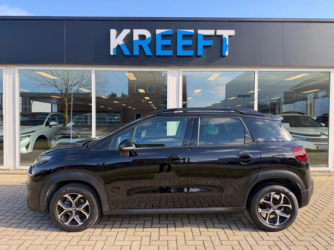 Citroen C3 Aircross 1.2 PureTech Shine Navi | App | Cruise | Metallic 2