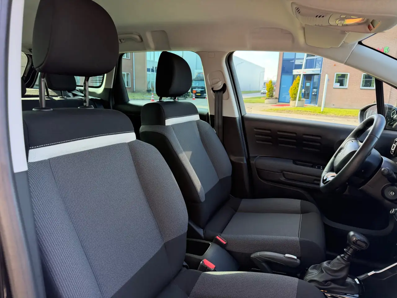 Citroen C3 Aircross 1.2 PureTech Shine Navi | App | Cruise | Metallic 14