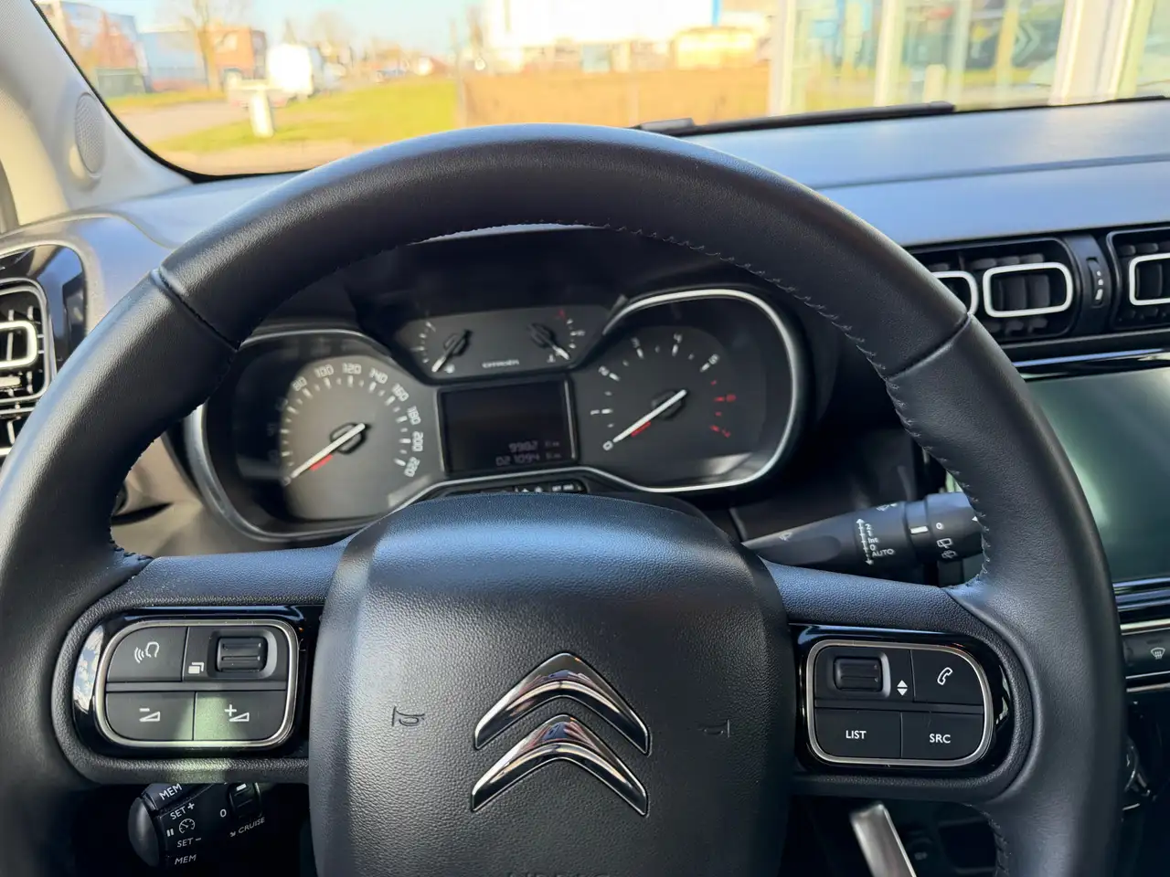 Citroen C3 Aircross 1.2 PureTech Shine Navi | App | Cruise | Metallic 22