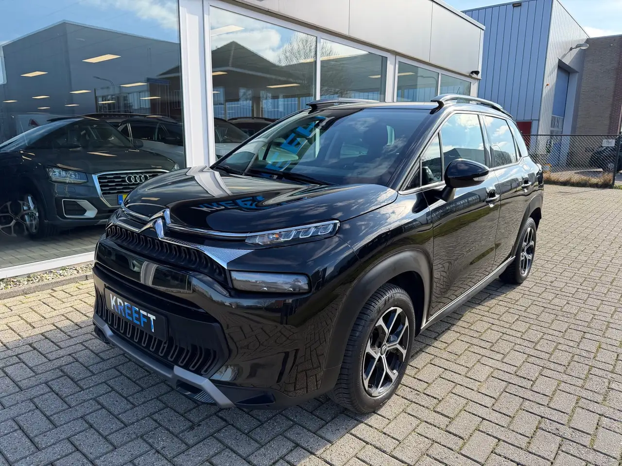 Citroen C3 Aircross 1.2 PureTech Shine Navi | App | Cruise | Metallic 3