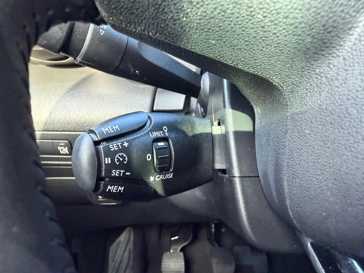 Citroen C3 Aircross 1.2 PureTech Shine Navi | App | Cruise | Metallic 21