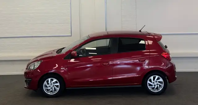 Mitsubishi Space Star view 4