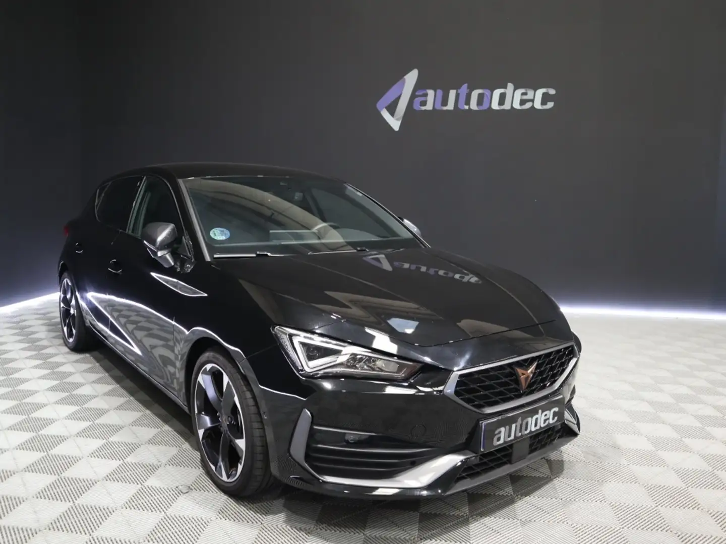 CUPRA Leon 1.5 eTSI 110 DSG Negro - 2