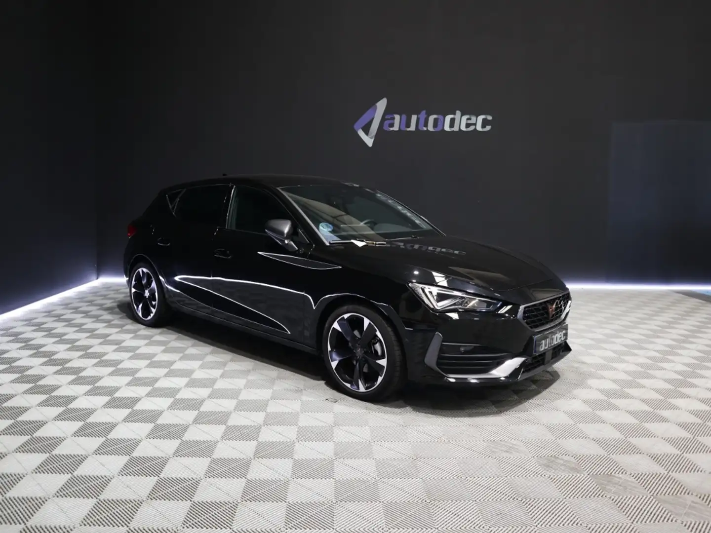 CUPRA Leon 1.5 eTSI 110 DSG Negro - 1
