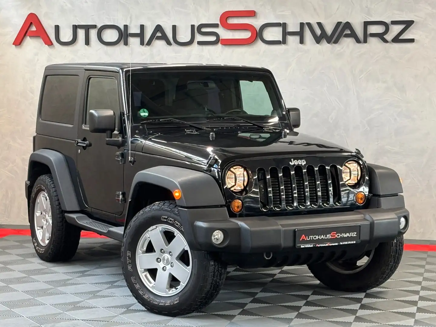 Jeep Wrangler 2.8CRDi Schalter HardTop AHK Tempo MFL Schwarz - 1