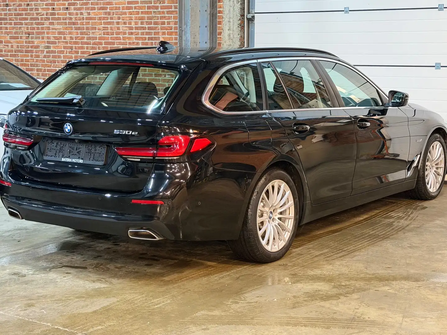 BMW 530 e Plug in Hybride Benzine Automaat Facelift Negru - 2