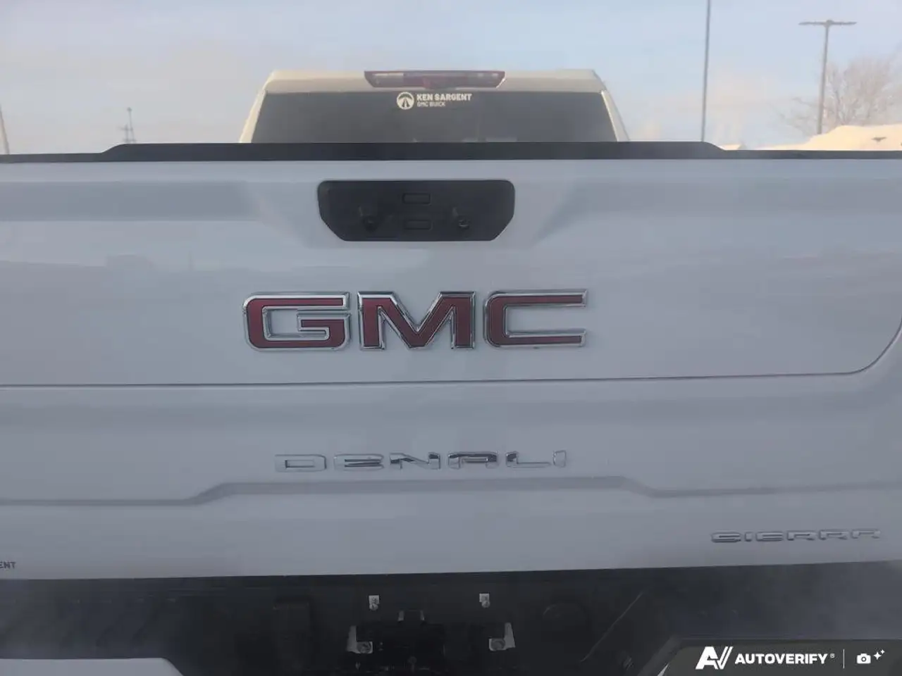 GMC Sierra 1500 снимка GMC Sierra 1500