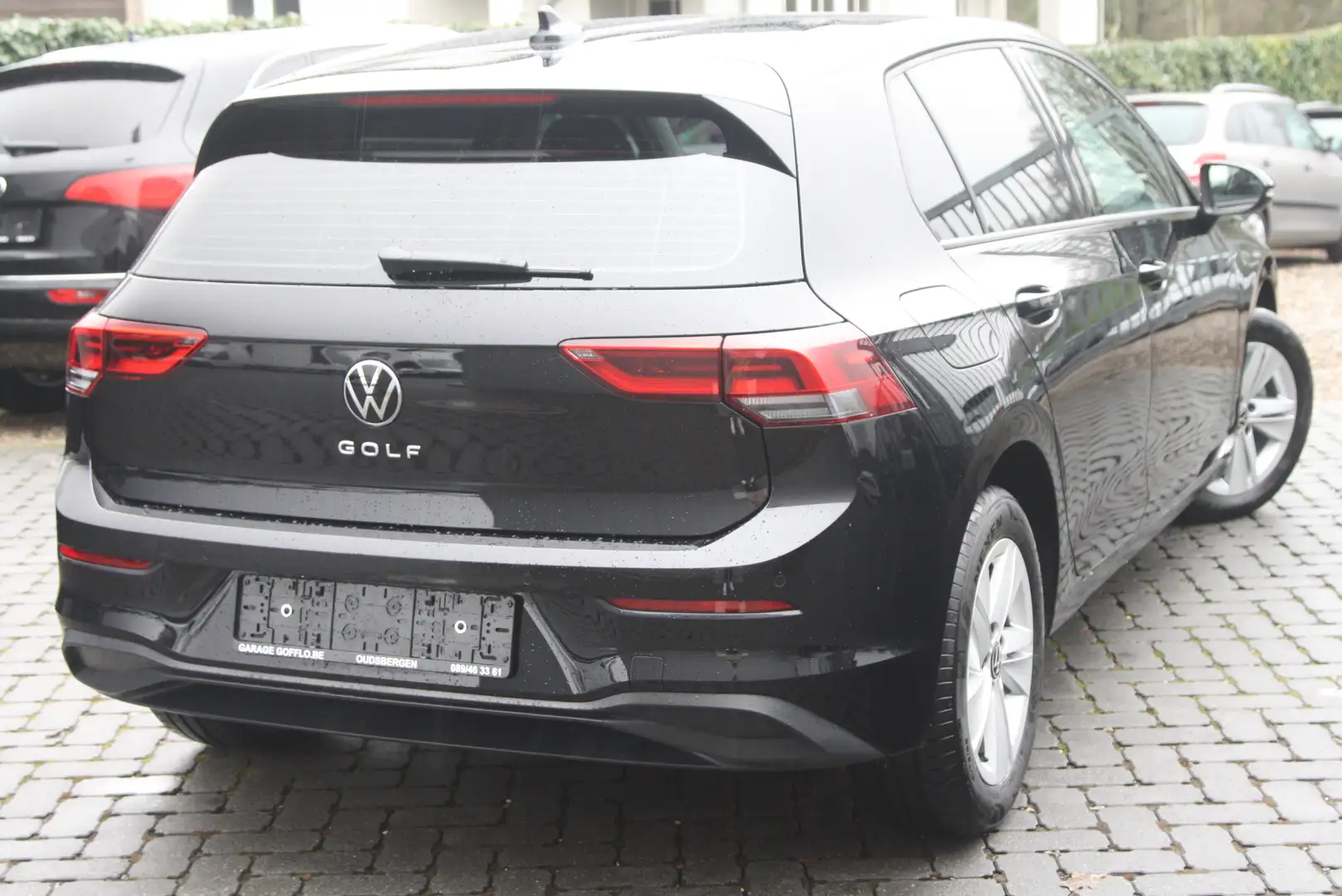 Volkswagen Golf 1.0 TSI - 13.000KM - 2023 Zwart - 2