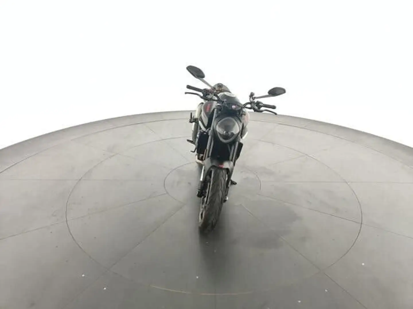 Ducati Monster 937 . - 2