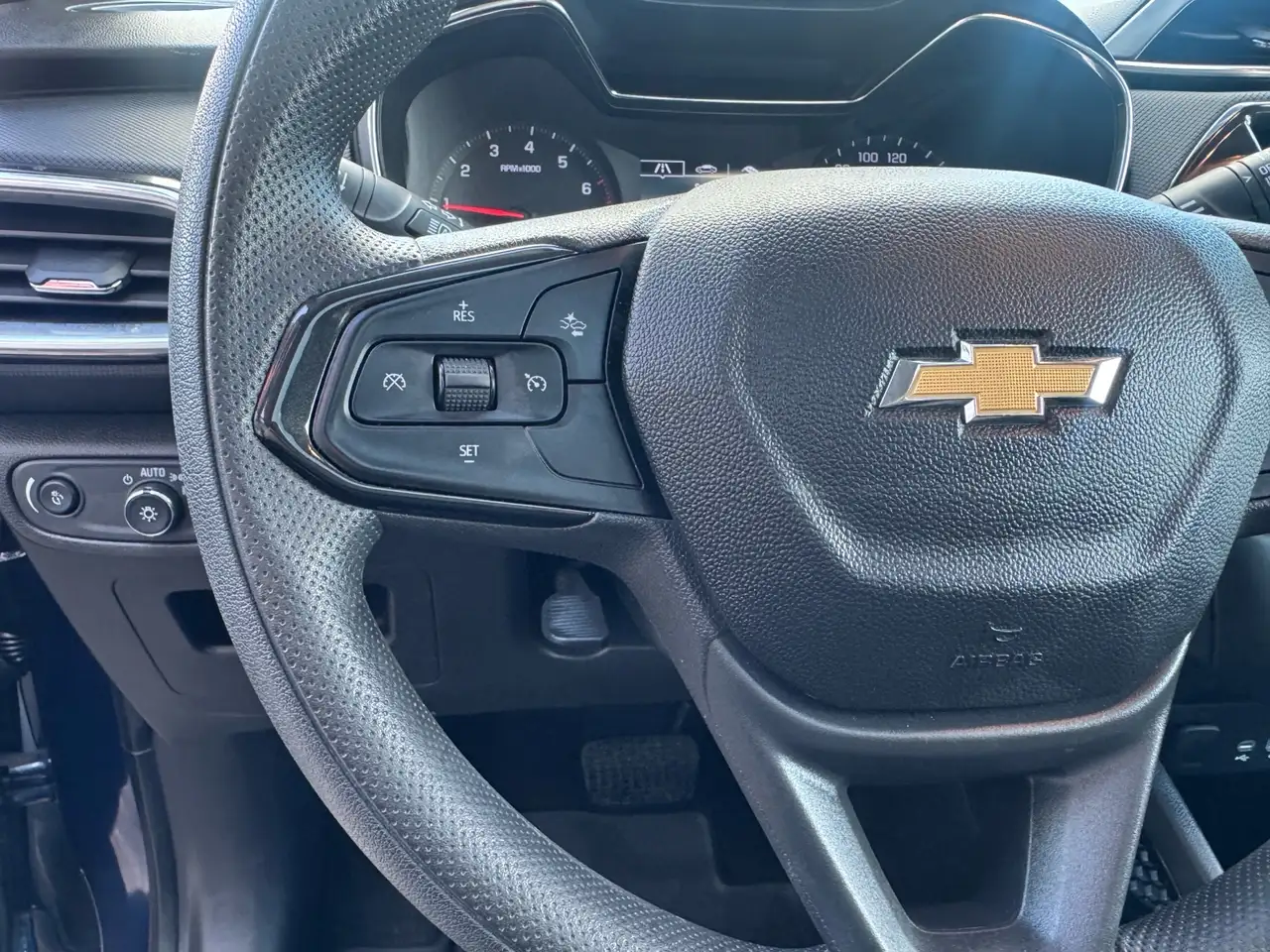 Chevrolet Trailblazer photo Chevrolet Trailblazer