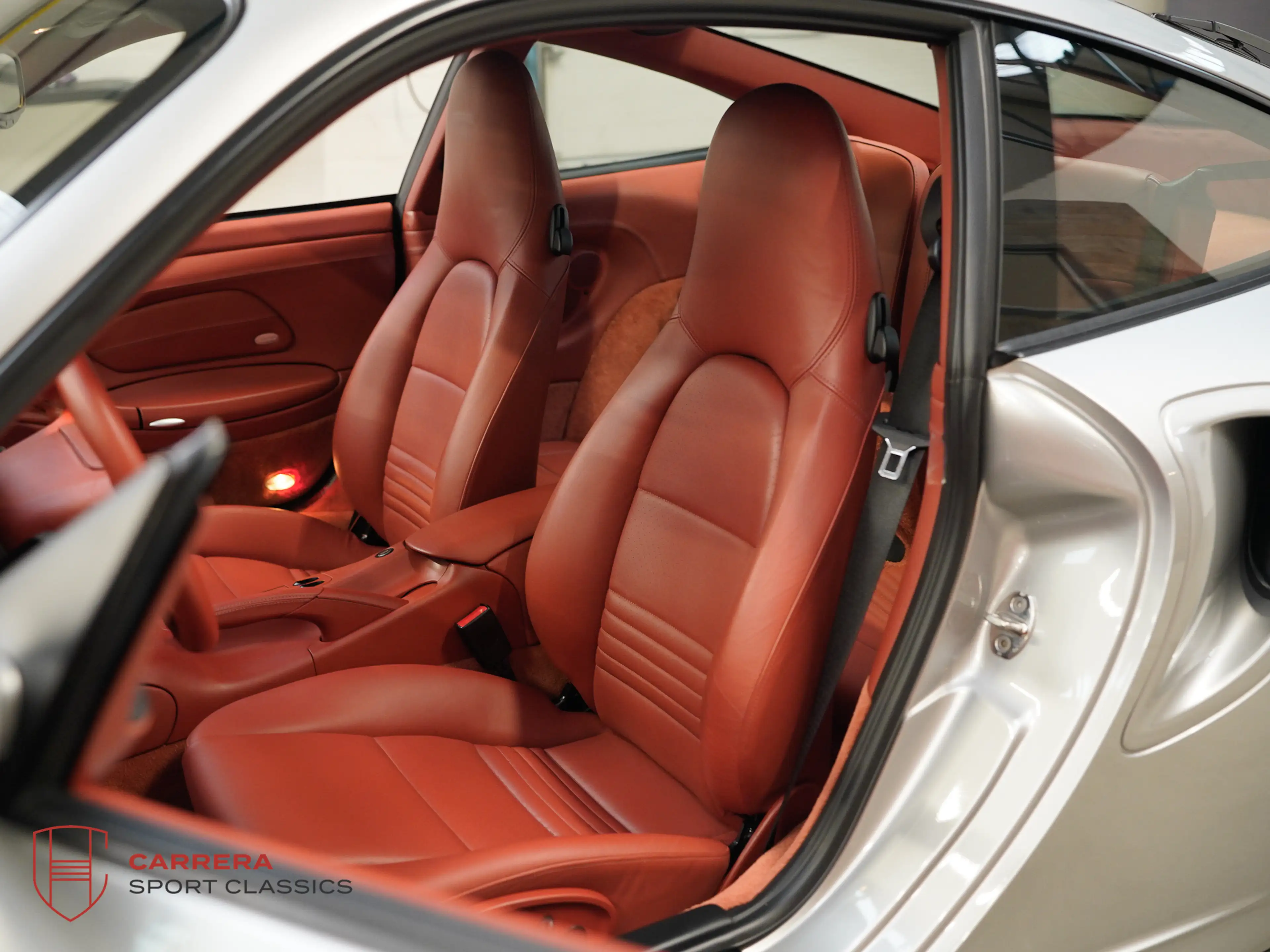 Porsche 996 911 Turbo / Manual / 1st paint / Boxsterred int. — photo 11