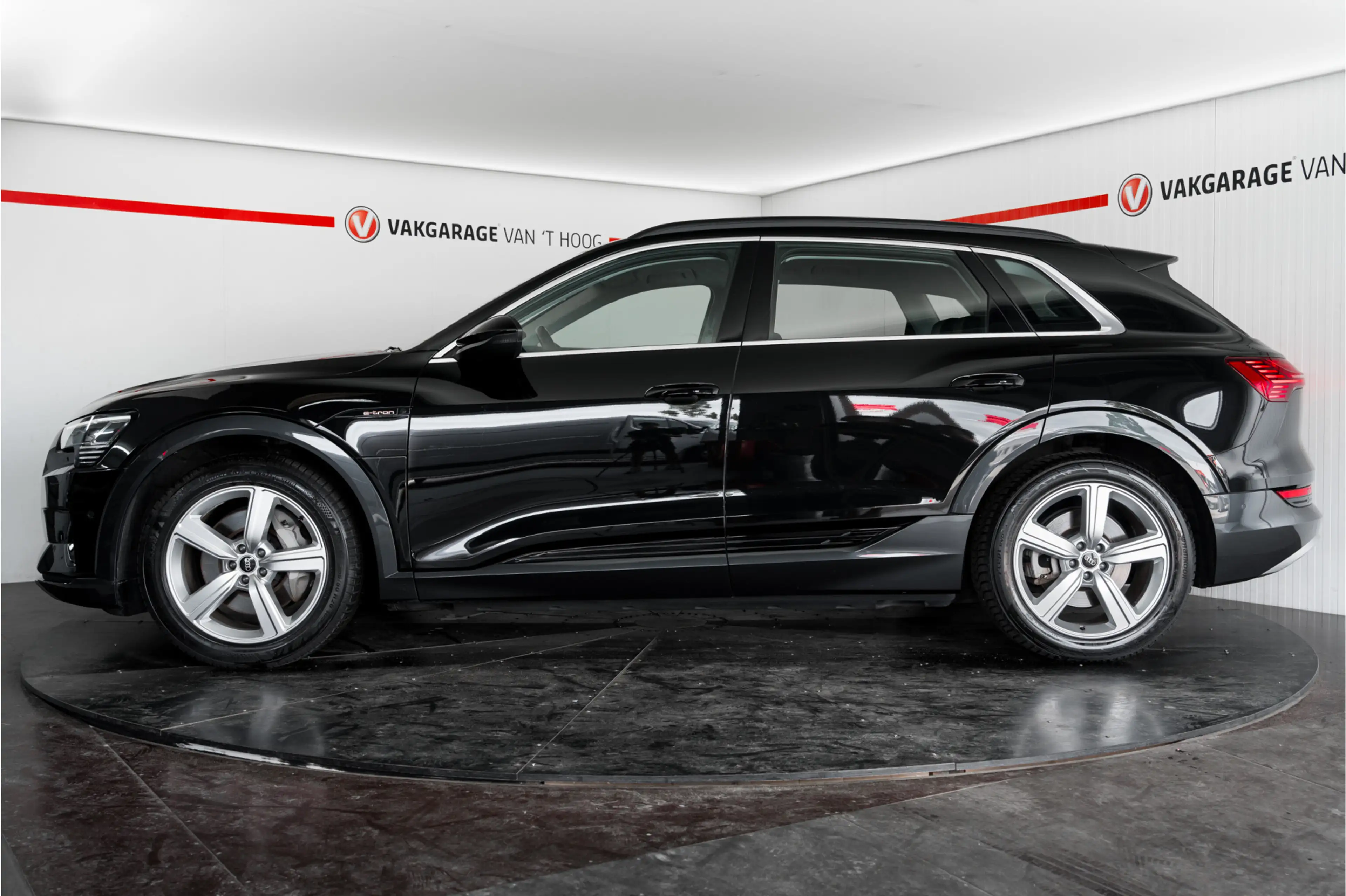 Audi e-tron 55 quattro Advanced edition Plus 95 kWh — photo 13