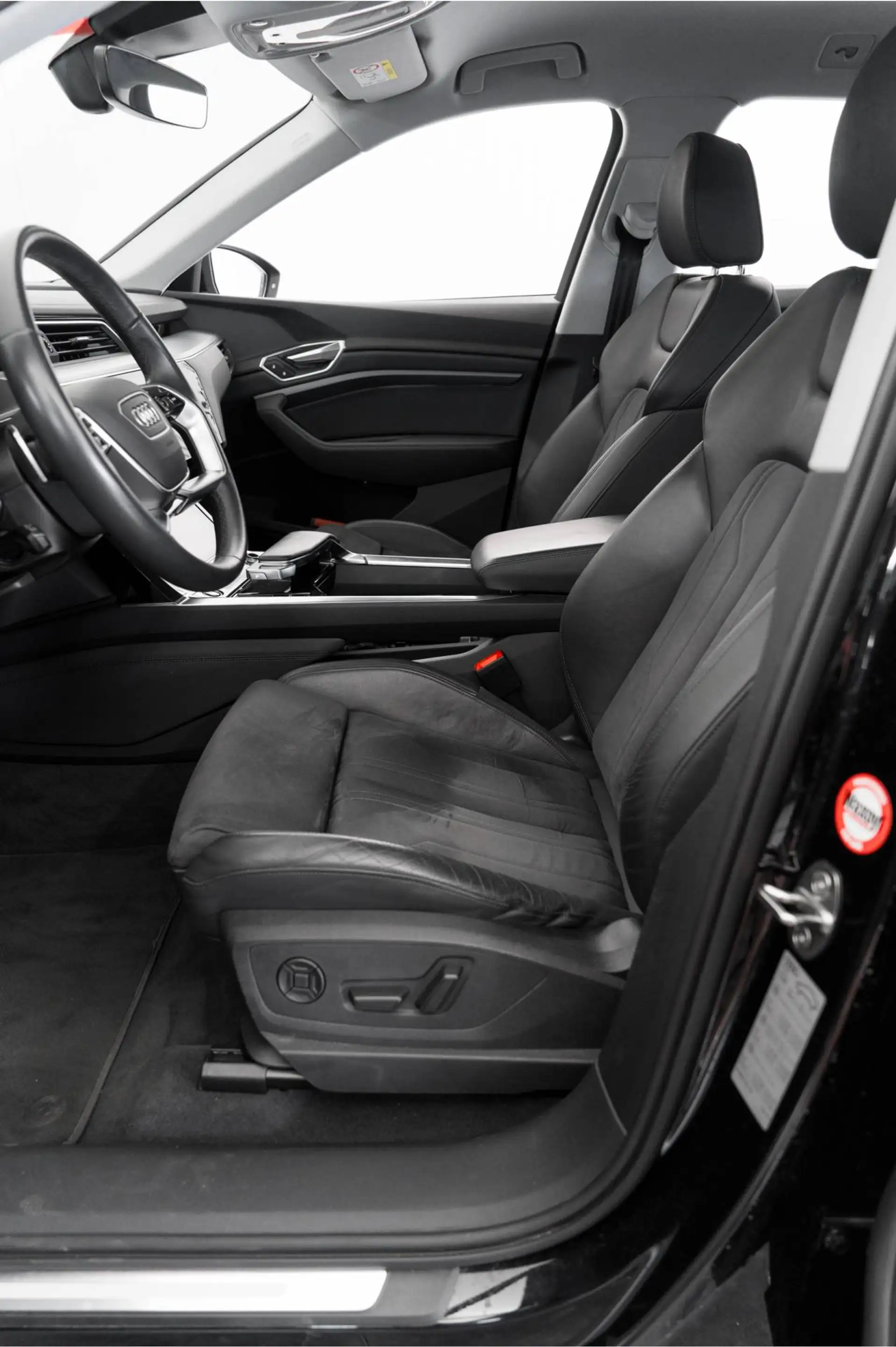 Audi e-tron 55 quattro Advanced edition Plus 95 kWh — photo 4