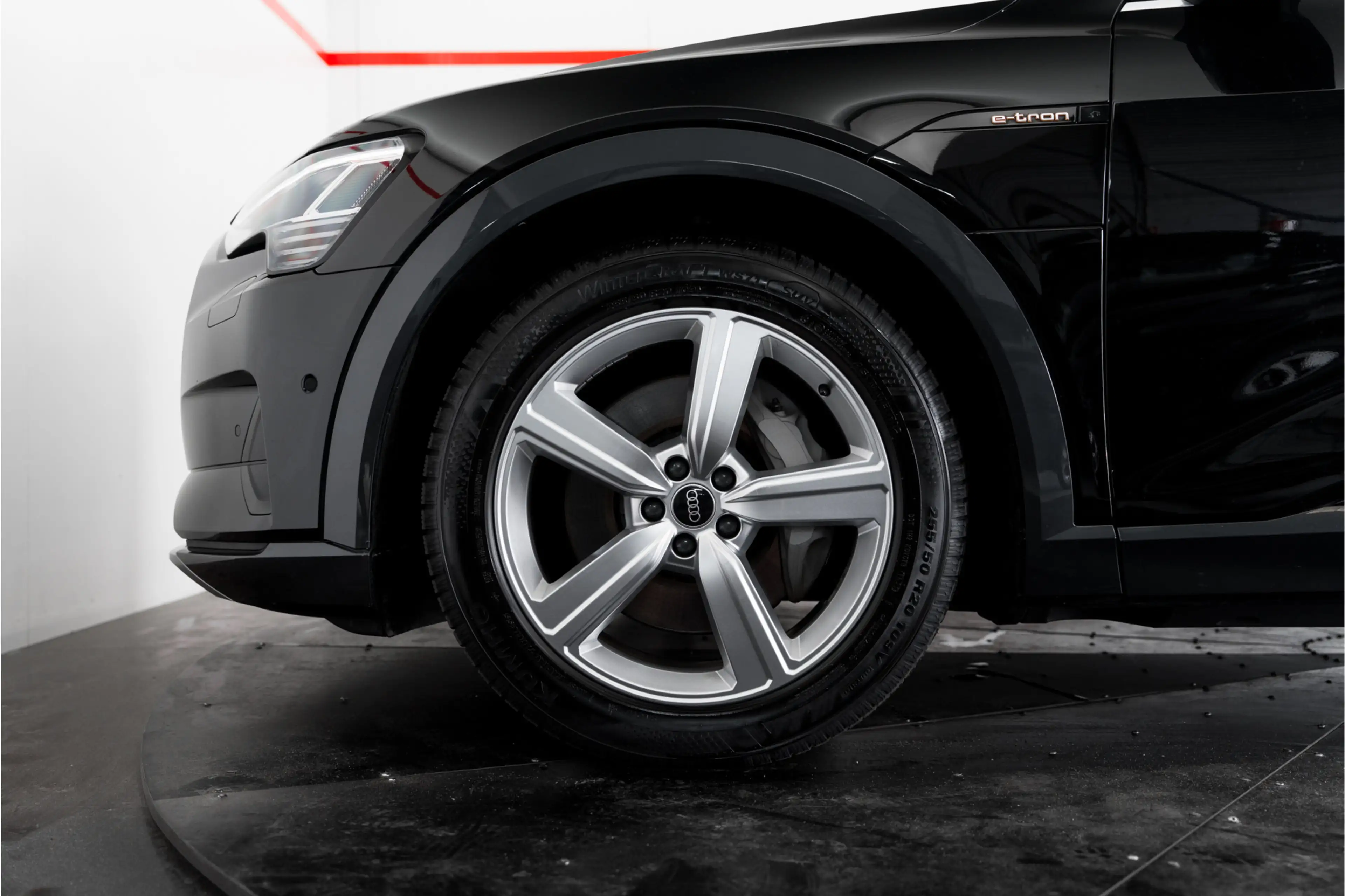 Audi e-tron 55 quattro Advanced edition Plus 95 kWh — photo 17