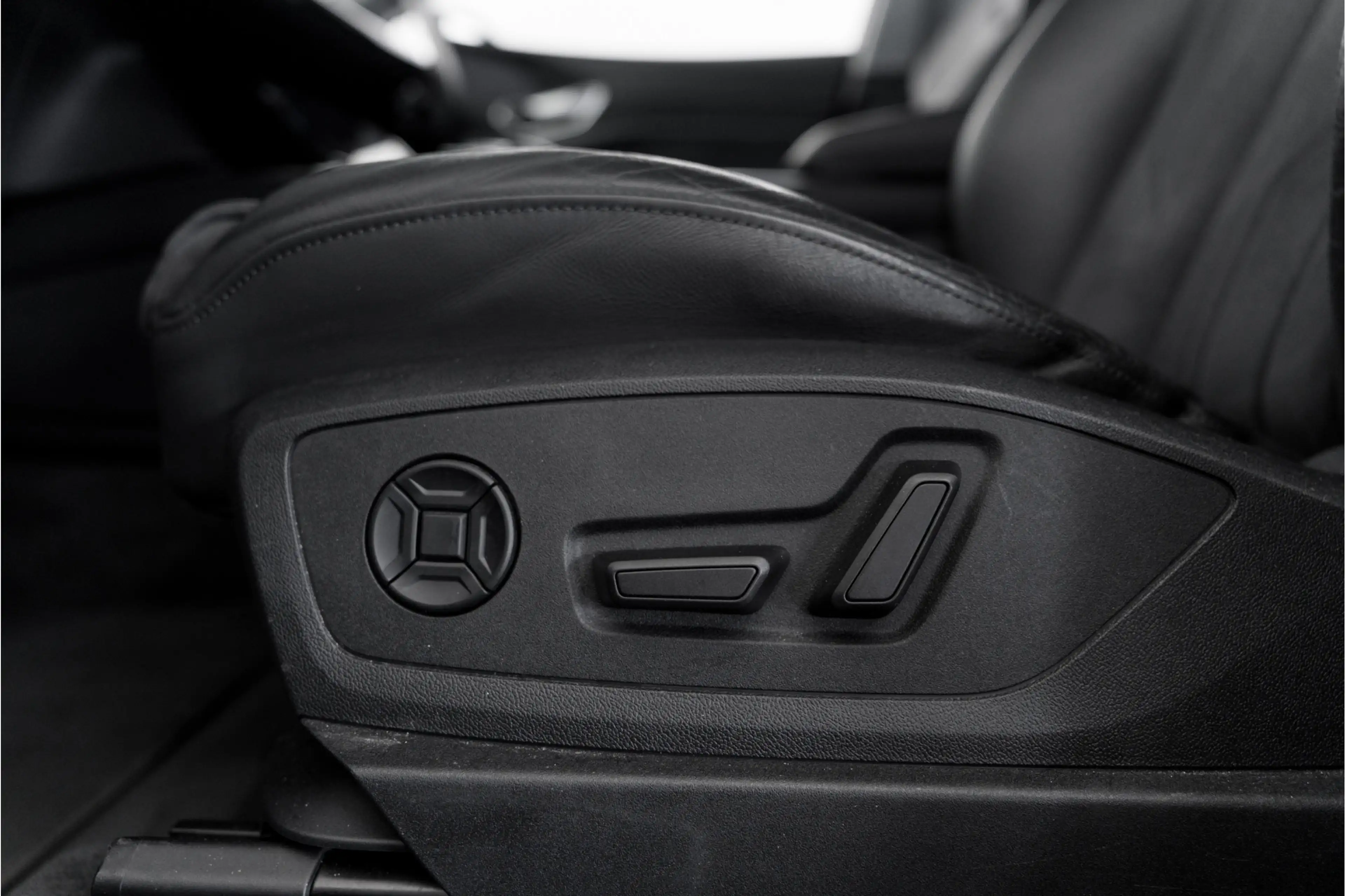 Audi e-tron 55 quattro Advanced edition Plus 95 kWh — photo 14