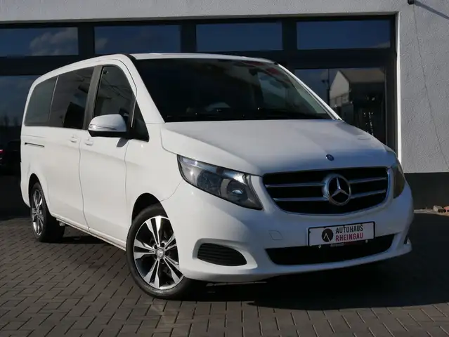 Mercedes-Benz V 220 d lang AUTOM. 6-SITZER TEMPO
