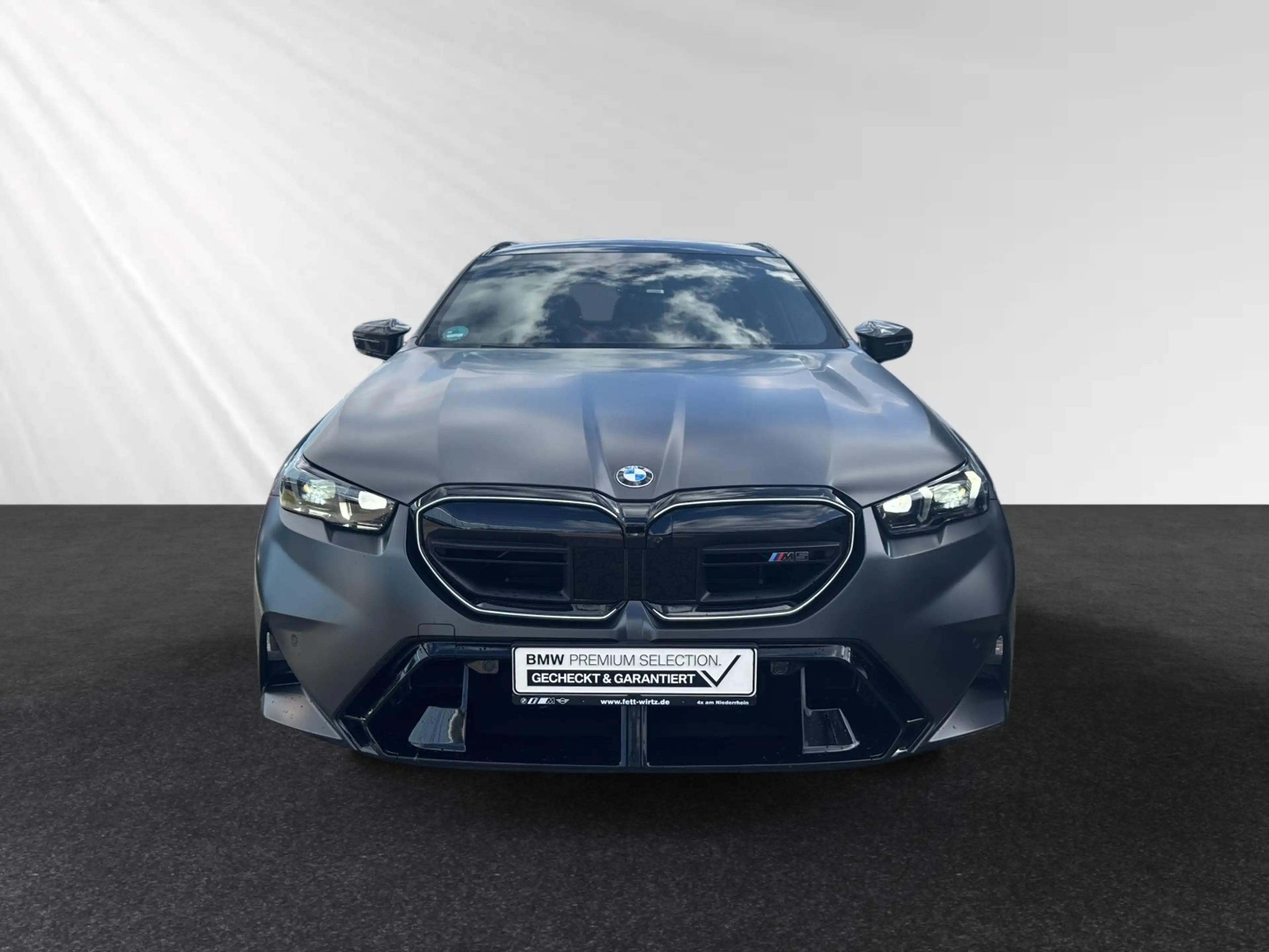 BMW M5 Touring MDriversPackage|AHK|Pano|DA-Prof. — photo 7