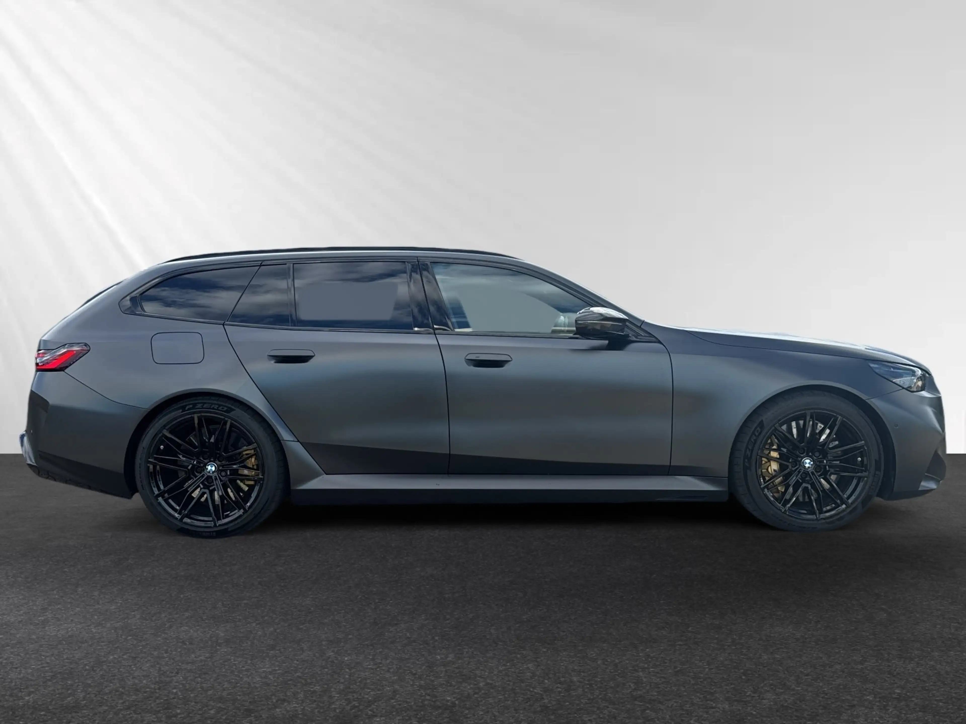 BMW M5 Touring MDriversPackage|AHK|Pano|DA-Prof. — photo 2