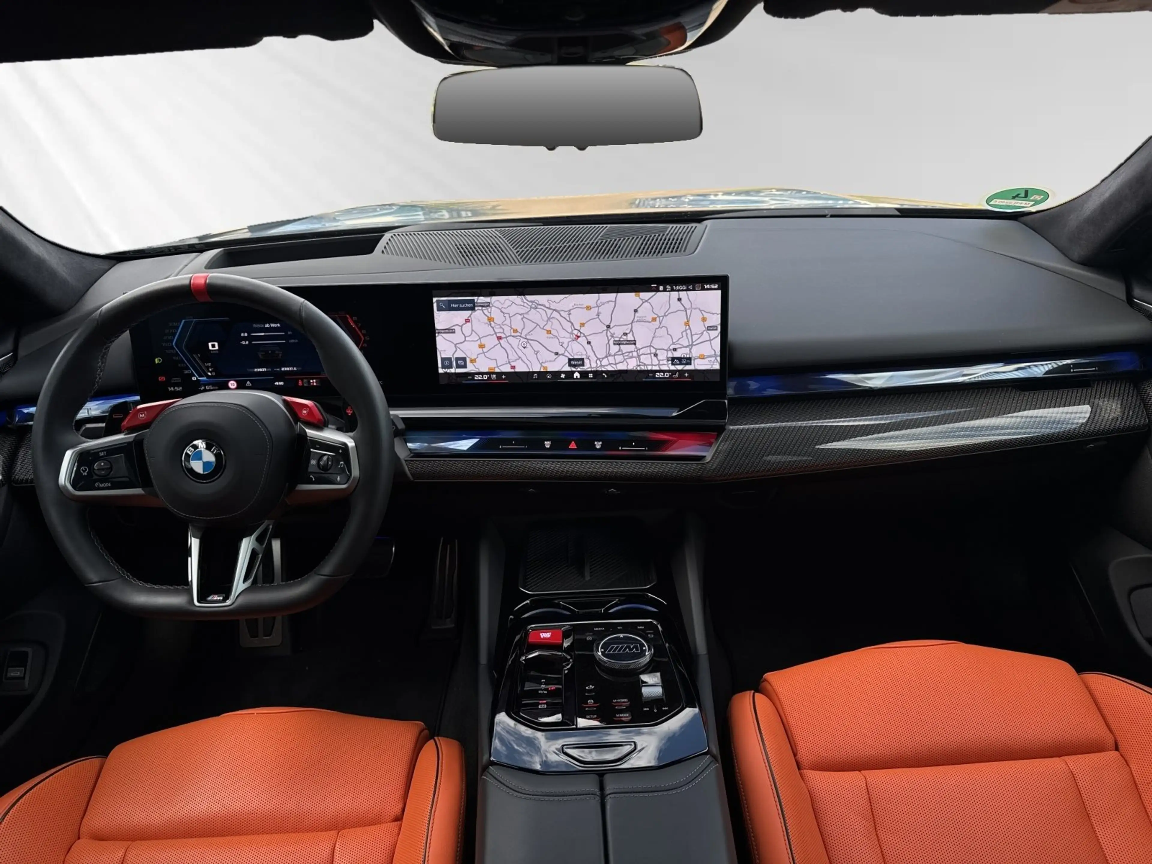 BMW M5 Touring MDriversPackage|AHK|Pano|DA-Prof. — photo 11