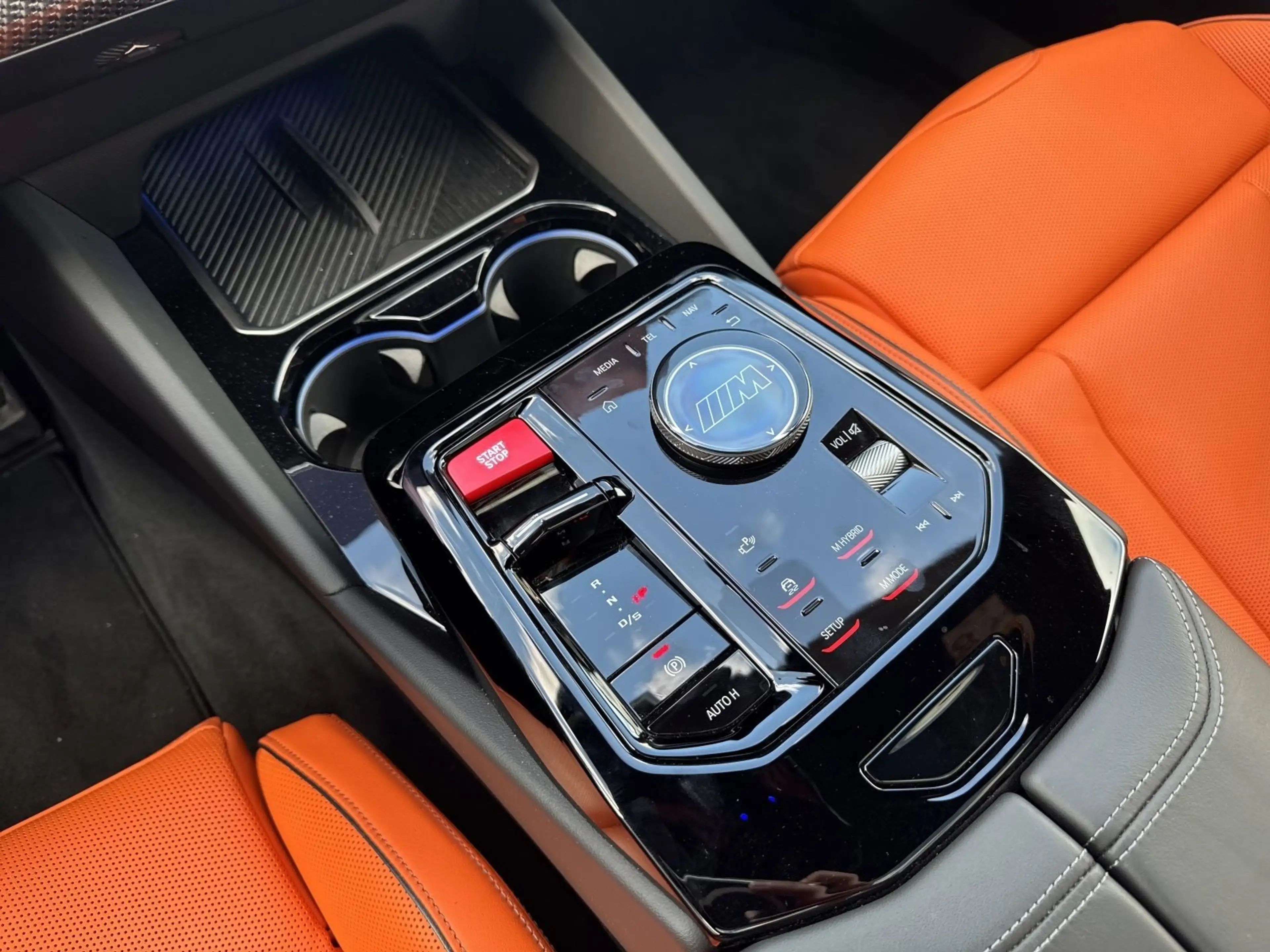 BMW M5 Touring MDriversPackage|AHK|Pano|DA-Prof. — photo 13