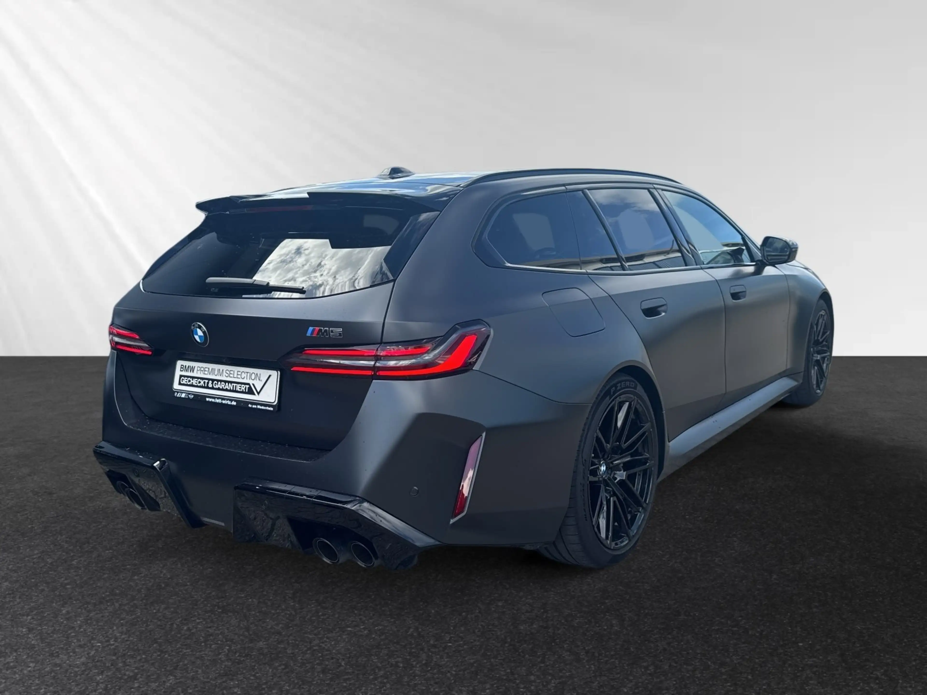 BMW M5 Touring MDriversPackage|AHK|Pano|DA-Prof. — photo 3