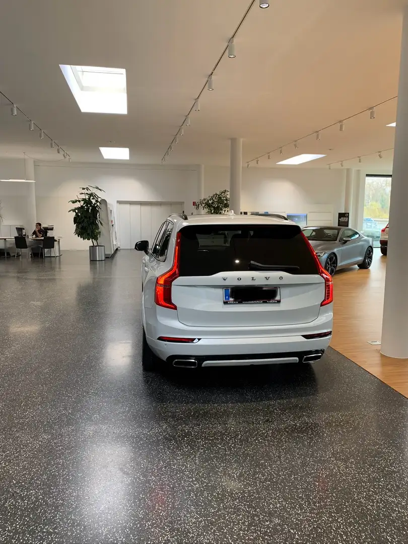 Volvo XC90 T8 AWD Recharge PHEV R Design Geartronic Polestar Weiß - 2