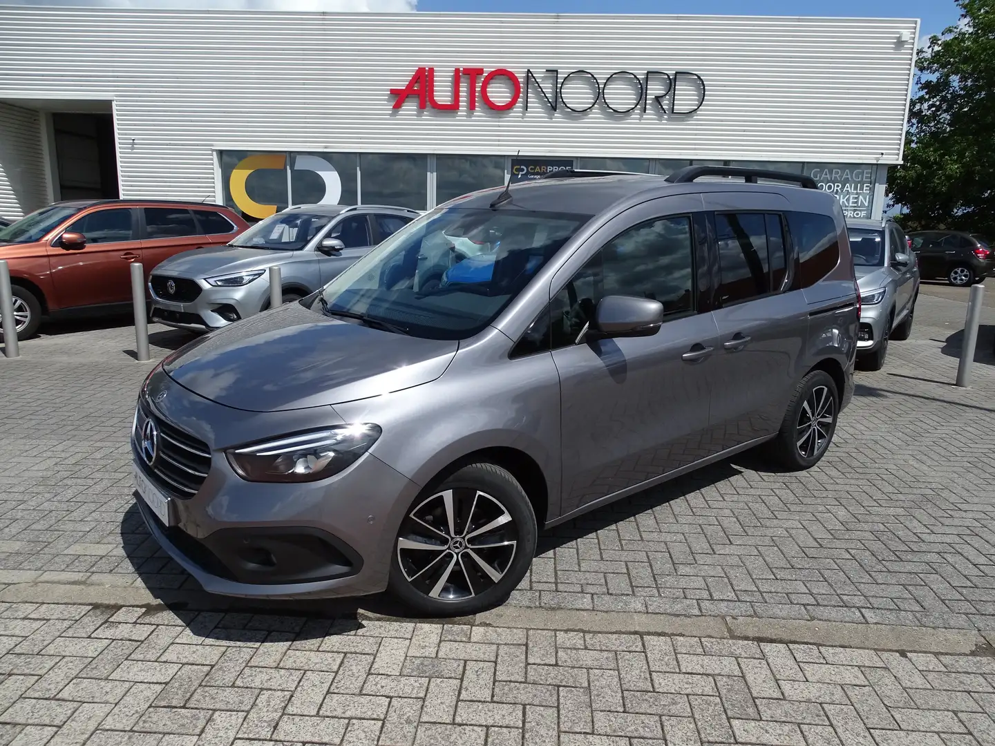 Mercedes-Benz T-Class T 180 d Automatik Progressive LICHTE VRACHT!!! Grijs - 1