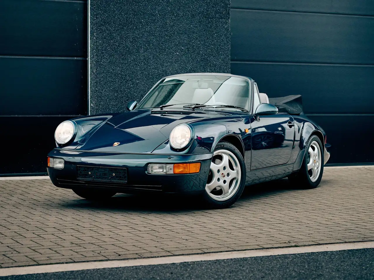 Porsche 964 Carrera 2 cabrio manual gear, foto 1