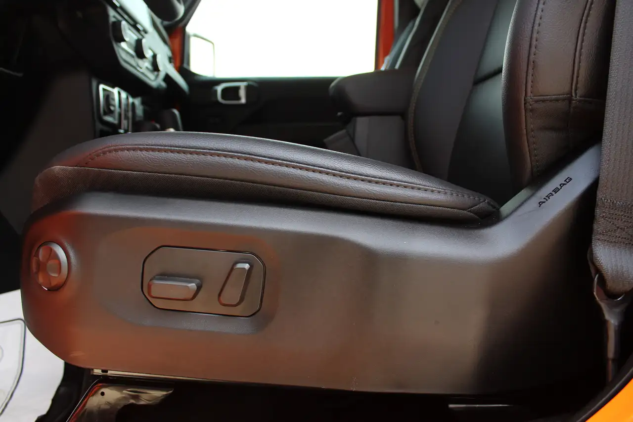 Jeep Wrangler снимка Jeep Wrangler