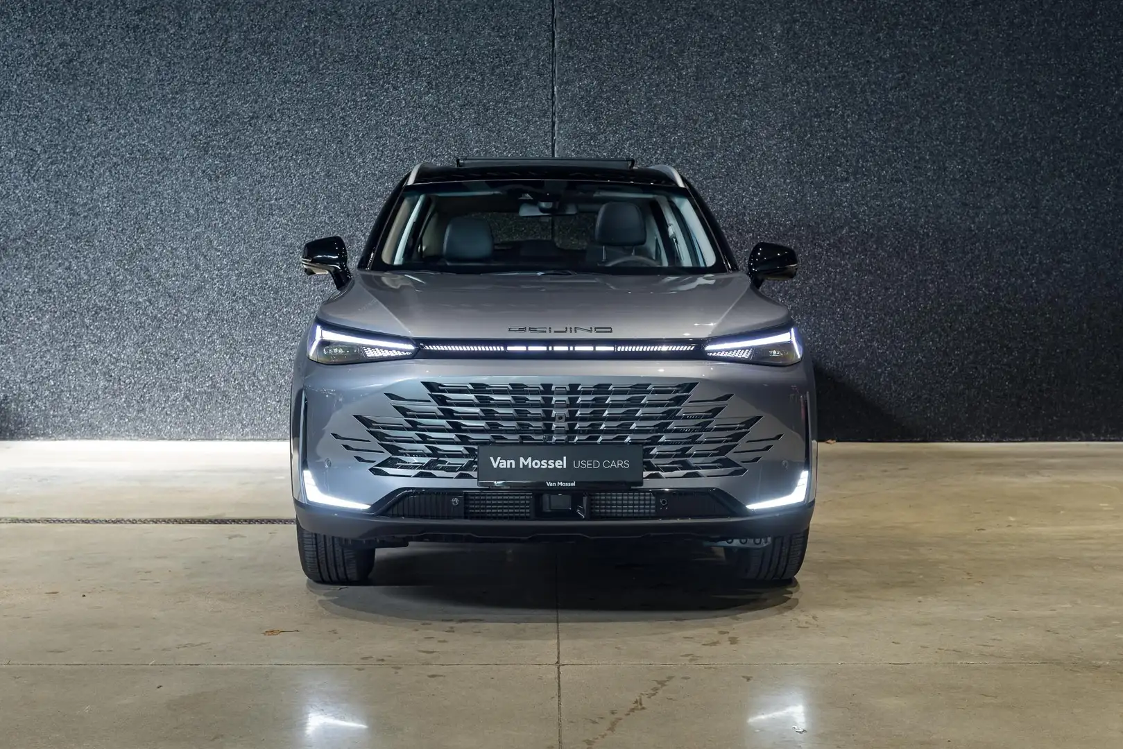 BAIC Beijing X75 1.5 TDGI 7-DCT PREMIUM - FULL OPTION Plateado - 2