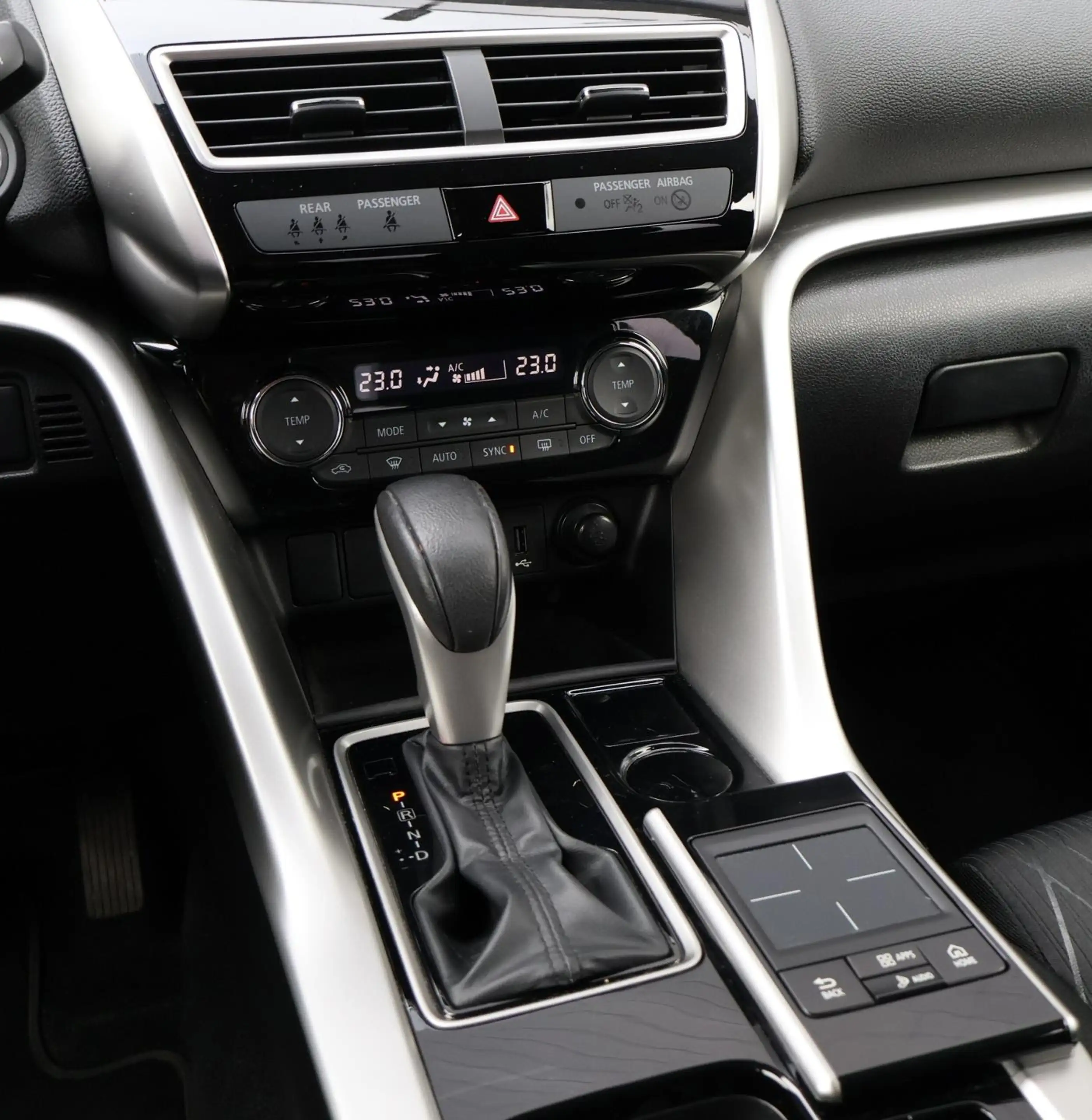 Mitsubishi Eclipse Cross 1.5 DI-T Intense Camera/Automaat/PDC/Trekhaak — photo 9