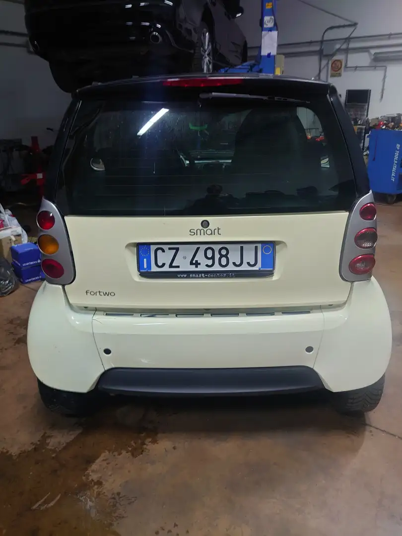 smart forTwo Fortwo 0.7 Beige - 2