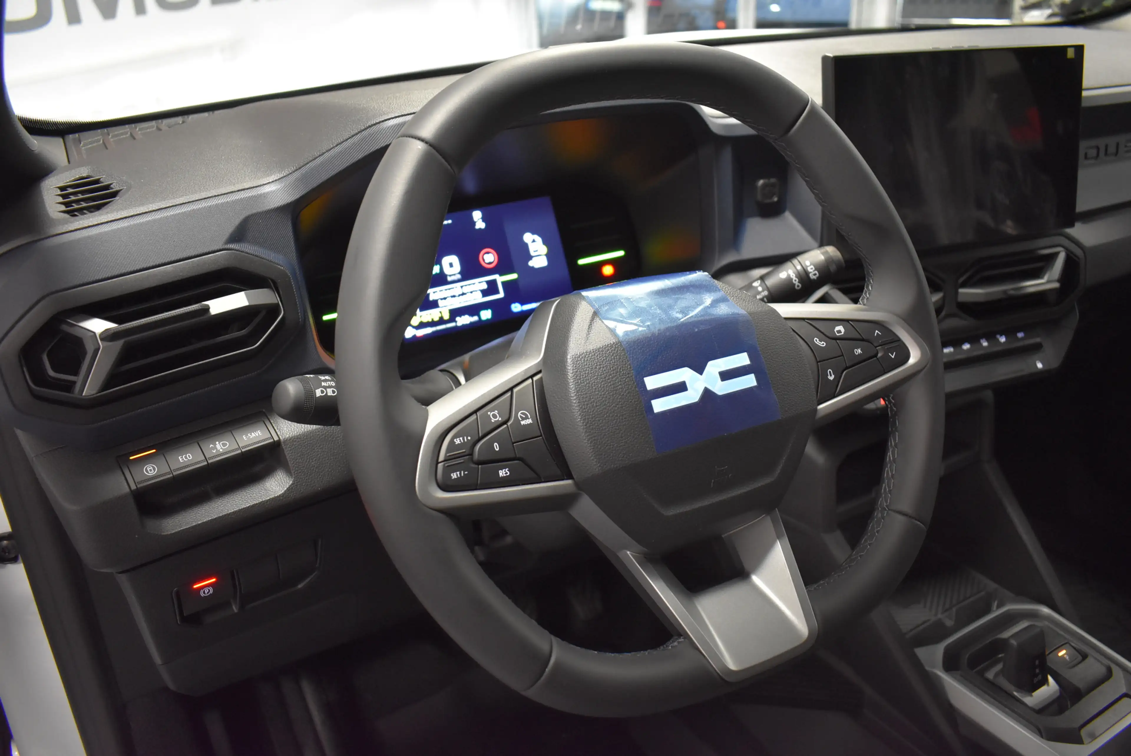 Dacia Duster Hybrid 140 Journey Aut Navi Led Kamera — photo 9