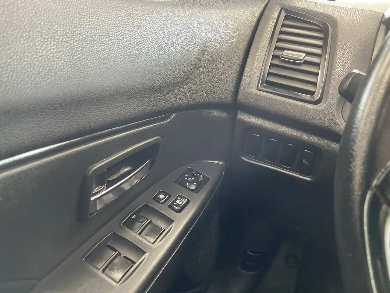 Mitsubishi RVR снимка Mitsubishi RVR