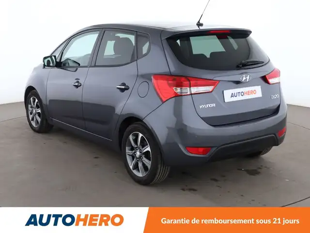 Hyundai Ix20 view 4