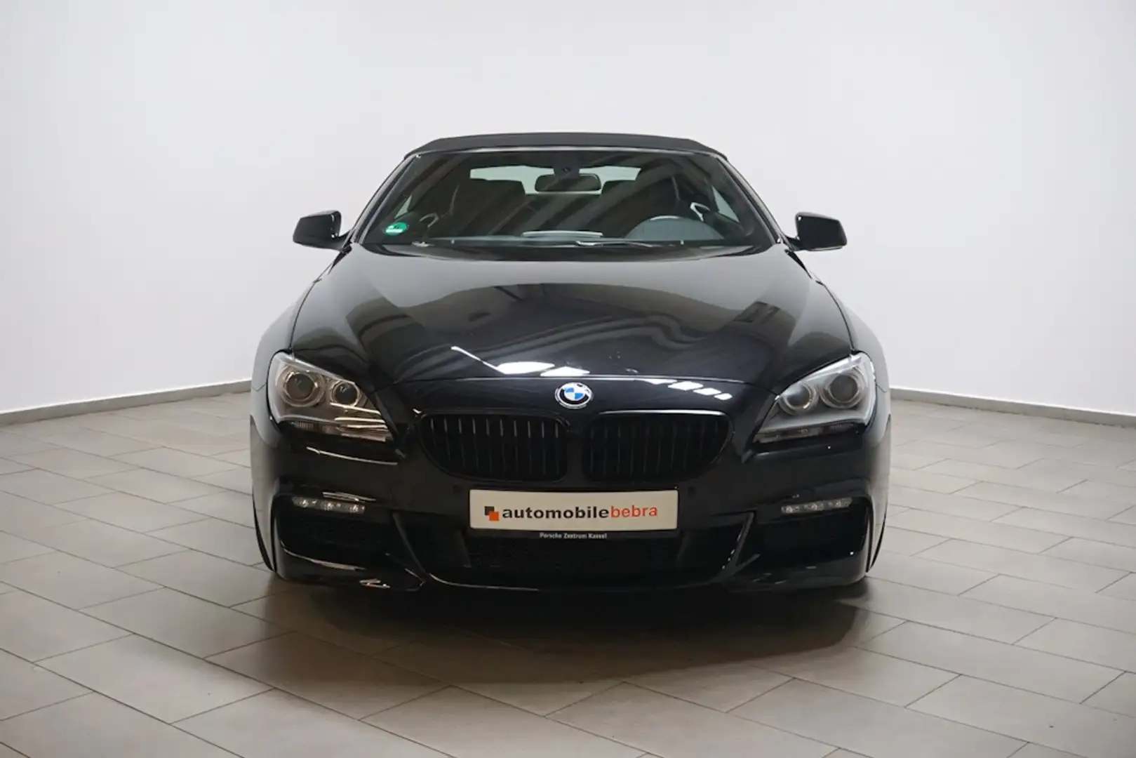 BMW 640 i Cabrio M-Paket Xenon-Navi-Leder-PDC Black - 2