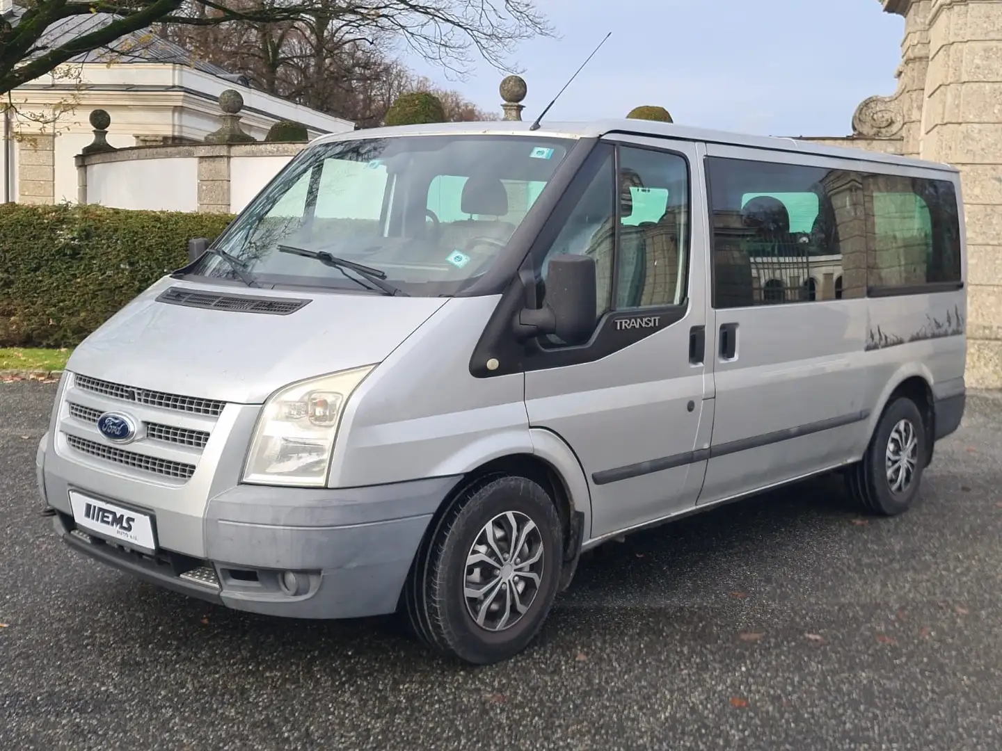 Ford Transit VarioBus 8SITZE*PICKERL*KLIMA*STANDHEIZUNG* Grau - 2