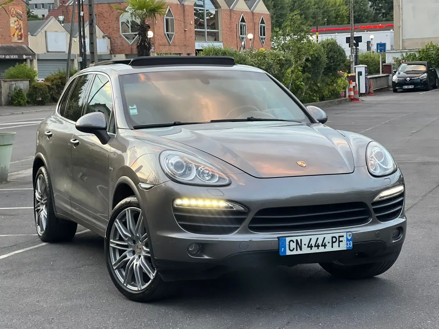 Porsche Cayenne 3.0 V6 S Hybrid Tiptronic A - 1