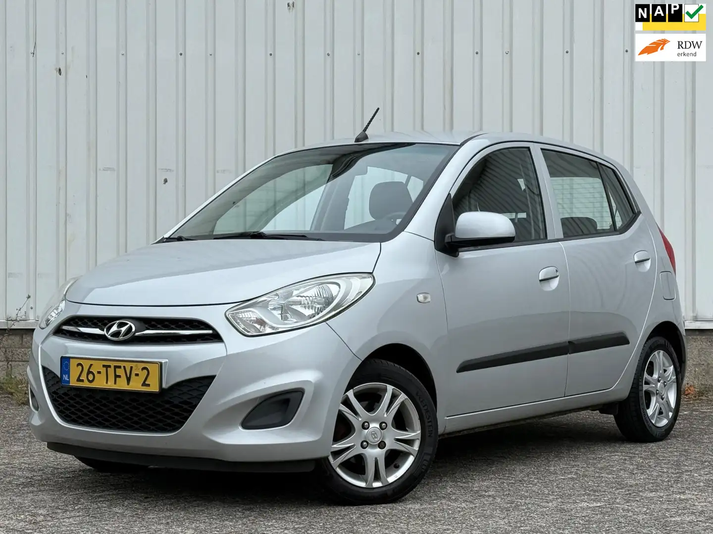Hyundai i10 1.1 i-Drive Cool 1e Eigenaar,Airco,ElektrischeRame Gris - 1