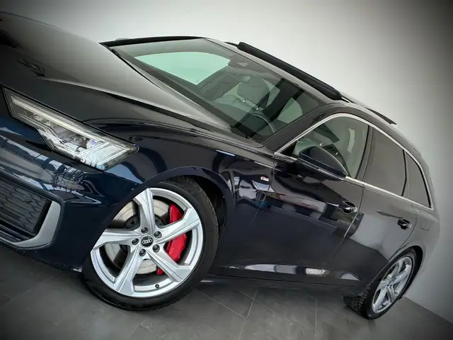 Audi A6 view 3
