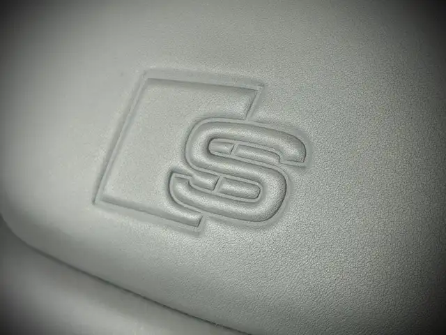 Audi A6 view 23