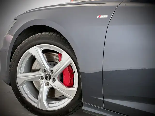 Audi A6 view 14