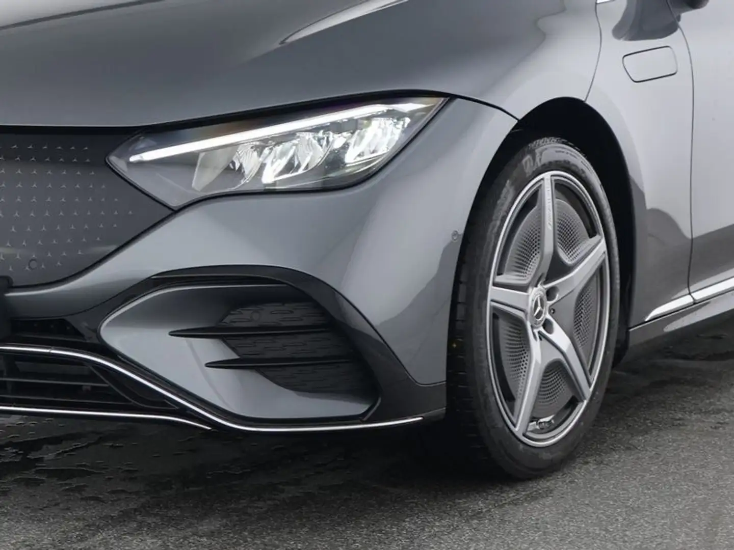 Mercedes-Benz EQE 300 AMG-Line+20 Zoll+AHZV+Winter+Distro+Memo Grau - 2