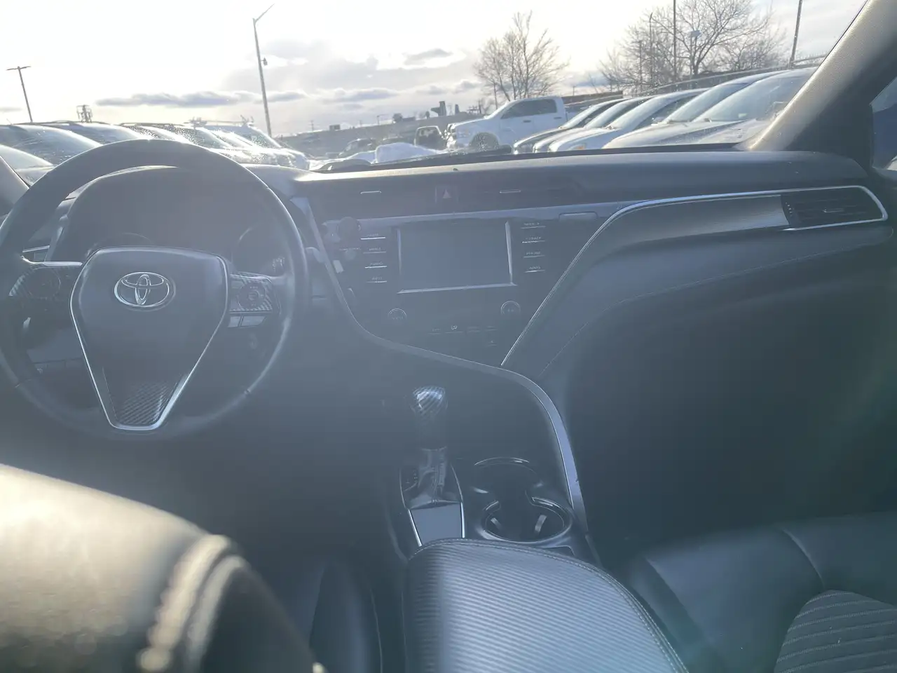 Toyota Camry снимка Toyota Camry