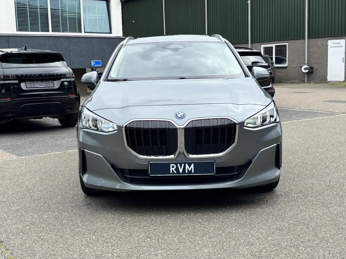 BMW 225 2-serie Active Tourer 225e xDrive PANO | ELEK. TRE Grijs - 2