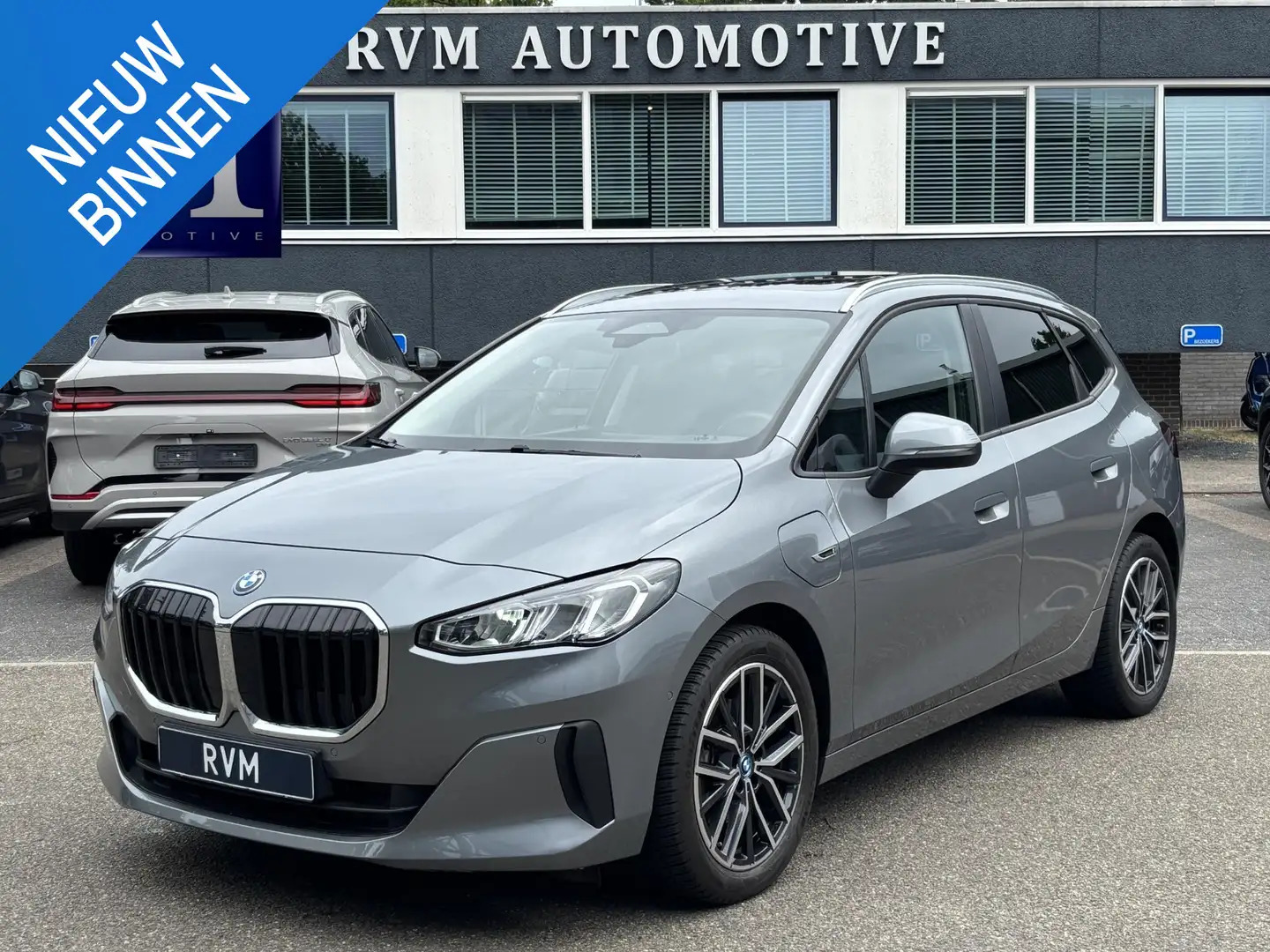 BMW 225 2-serie Active Tourer 225e xDrive PANO | ELEK. TRE Grijs - 1